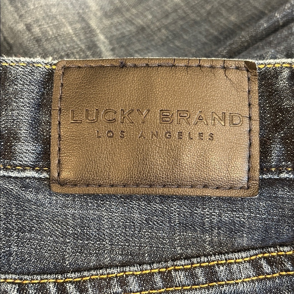 Lucky Brand 329 Classic Straight Leg Dark Wash Men’s Jeans 40X32 - Picture 5 of 17